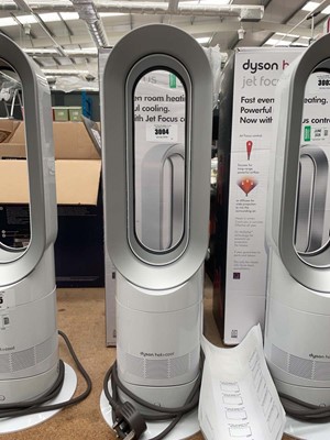 Lot 3004 - Dyson Hot and Cold Jet Focus AM09 tower fan...