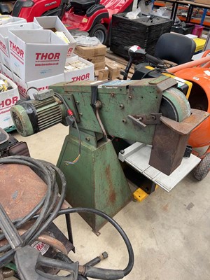 Lot 4471 - Linisher-belt sander