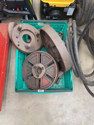 Lot 4473 - Crate of engineers wheel chuck fittings and...