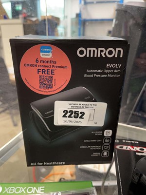 Lot 2252 - Omron upper arm blood pressure monitor
