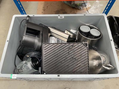 Lot 3019 - Box of loose kitchen appliances (box not...
