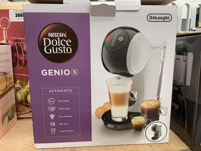 Lot 3069 - Delonghi Nescafe Dolce Gusto coffee machine