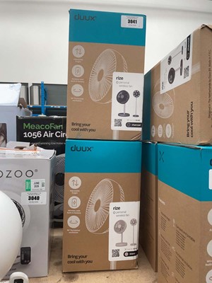 Lot 3041 - 2 Duux personal wireless fans