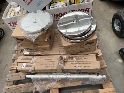 Lot 4485 - Quantity of stainless steel barriers