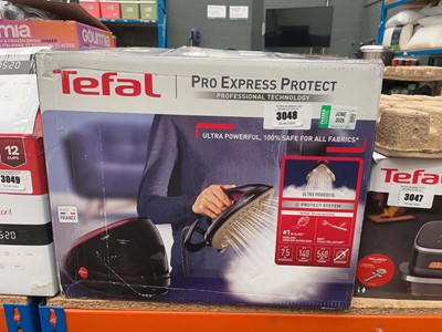 Lot 3048 - Tefal Pro Express Protect steam iron
