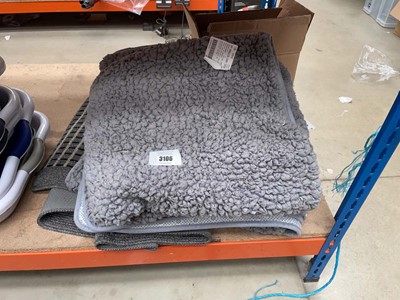 Lot 3106 - Pet rug plus another loose rug