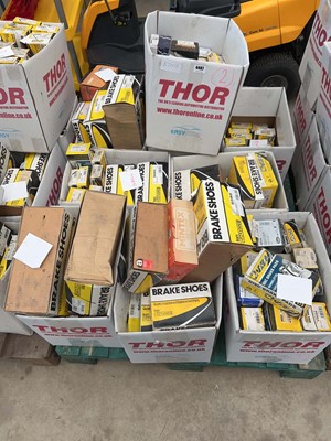 Lot 4487 - Pallet of assorted vintage disc brakes and pads