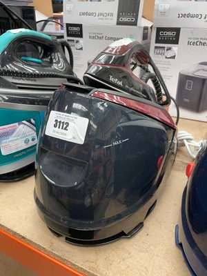 Lot 3112 - Unboxed Tefal Pro Express Protect steam iron