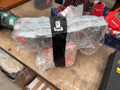 Lot 4495 - 3 lorry straps