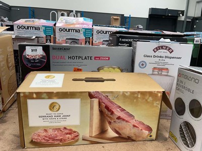 Lot 3117 - Silvercrest dual hot plate plus a ham joint...
