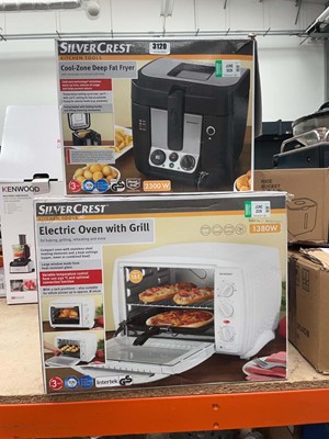 Lot 3120 - Silvercrest cool zone deep fat fryer plus a...