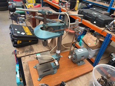 Lot 4499 - 240v bench-mounted drill (Chuck key in office)