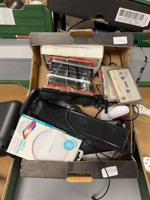 Lot 2268 - Box containing fast charging pad, portable...