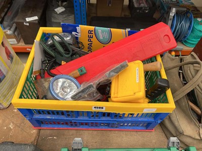 Lot 4506 - Crate of assorted garage items to include...