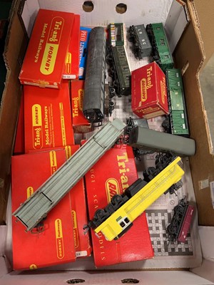 Lot 2280 - Box containing OO gauge model railway and...