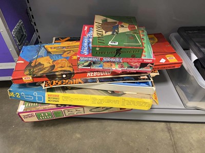 Lot 2291 - Board games