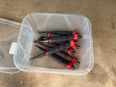 Lot 4600 - Quantity of punches