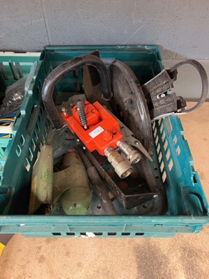 Lot 4602 - Hydraulic driven disc cutter and a lathe mount