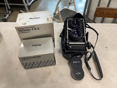 Lot 2301 - Boxed Mamiya C330 camera with 180f 4.5 lens,...