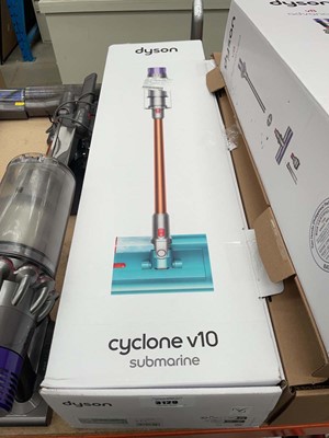 Lot 3129 - Hand held Dyson V10 Cyclone vacuum cleaner...