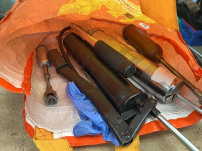 Lot 4528 - Collection of grease guns