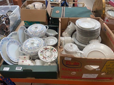 Lot 5384 - 2 boxes of various ceramics and table wares
