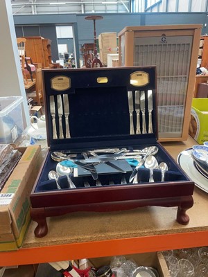 Lot 5387 - Viners canteen of cutlery