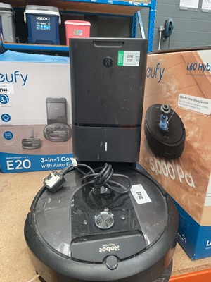 Lot 3145 - Robot Roomba vacuum cleaner