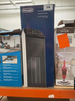 Lot 3146 - Delonghi ceramic fan heater