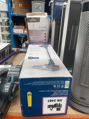 Lot 3150 - Vax Blade 4 classic plus cordless vacuum plus...