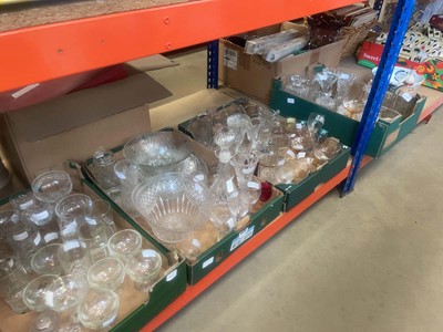 Lot 5415 - 4 trays of assorted cut glass, coloured glass,...