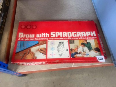 Lot 5418 - 2 spirographs