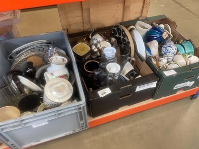 Lot 5419 - 3 trays containing Japanese tea service, Old...