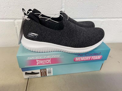 Lot 1838 - Boxed pair of Skechers ultra flex air cooled...