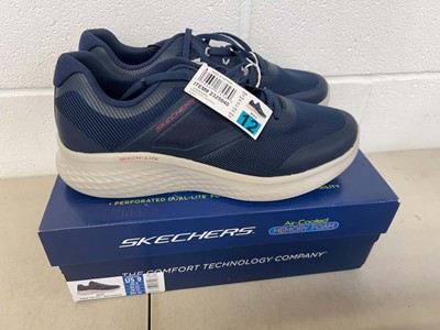 Lot 1846 - Boxed pair of Skechers skech-lite pro air...