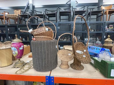 Lot 5445 - Qty of wicker work baskets and display holders