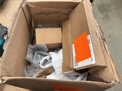 Lot 4556 - Box containing assorted fixings and bolts