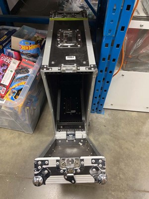Lot 2351 - Flight case
