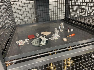 Lot 5520 - Small group of Swarovski seals etc
