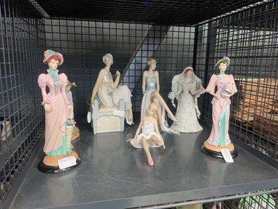 Lot 5530 - Cage containing Leonardo Collection Lennox and...
