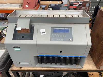 Lot 4639 - Coin sorter