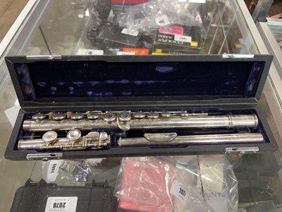 Lot 2375 - Flute in a case
