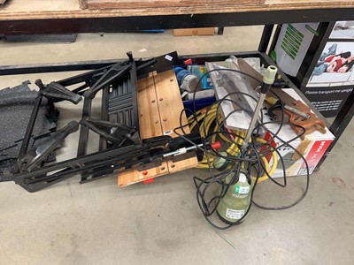 Lot 4647 - Half underbay of assorted tools to include...