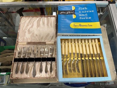 Lot 2464 - Selection of various cutlery