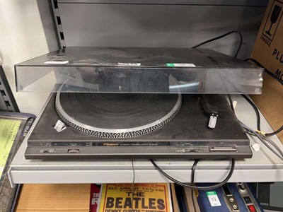 Lot 2525 - FG Servo record player model no. SLBD22D