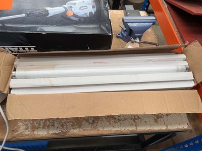 Lot 4681 - Quantity of fluorescent tubes