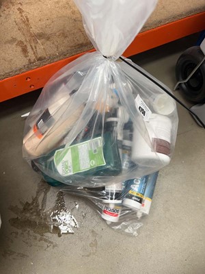 Lot 4756 - Bag of Soudal silicone and other fluids
