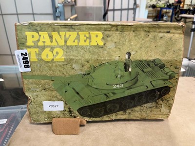Lot 2498 - Panzer T62 tank