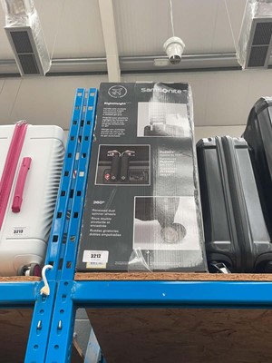 Lot 3212 - 2 piece hard shelled Samsonite suitcase set