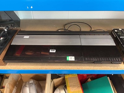 Lot 2578 - Bang and Olufsen Beocenter 220 music centre